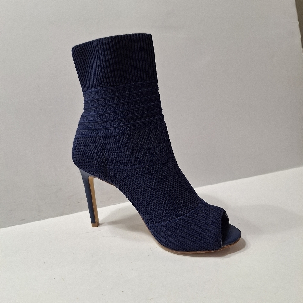 Charles By Charles David Navy Blue Knit Perforated Peep Toe Padded Shootie *7